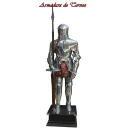 Armure médiévale de tournoi avec lance 